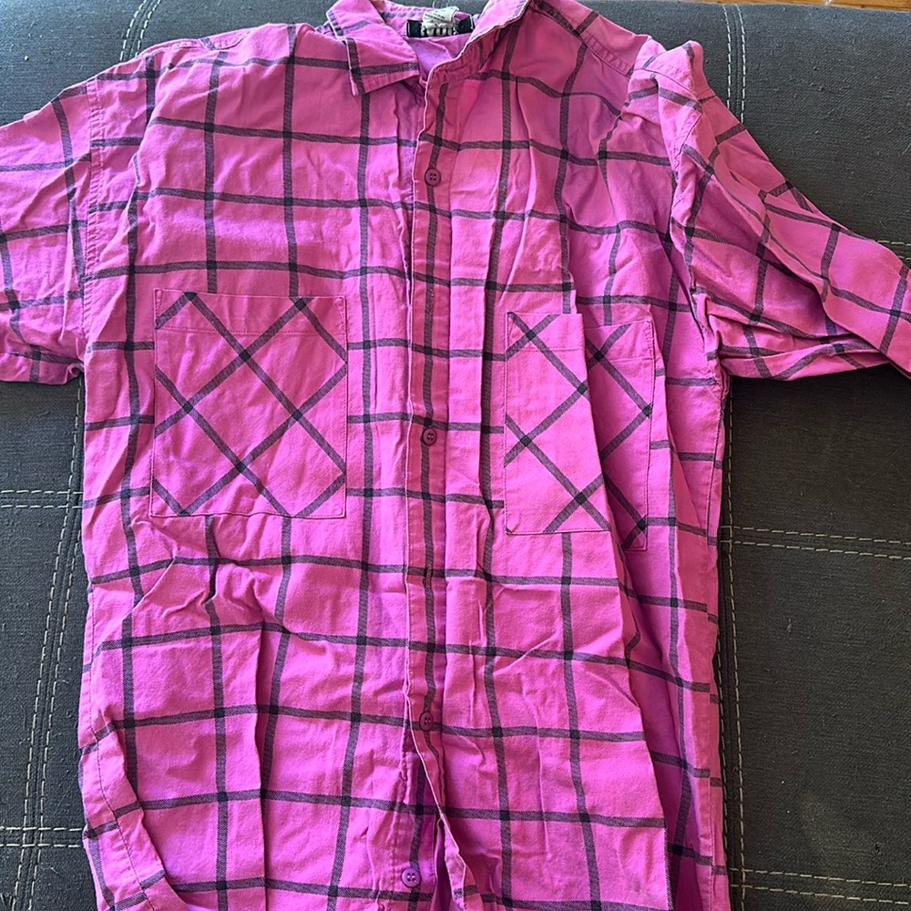Vintage 80’s Badge Long button-up shirt.  Size S.